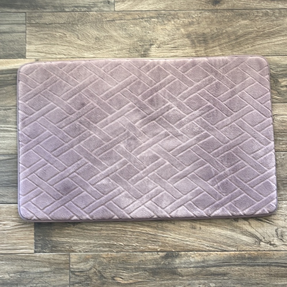 Purple (lilac) cushion bath mat